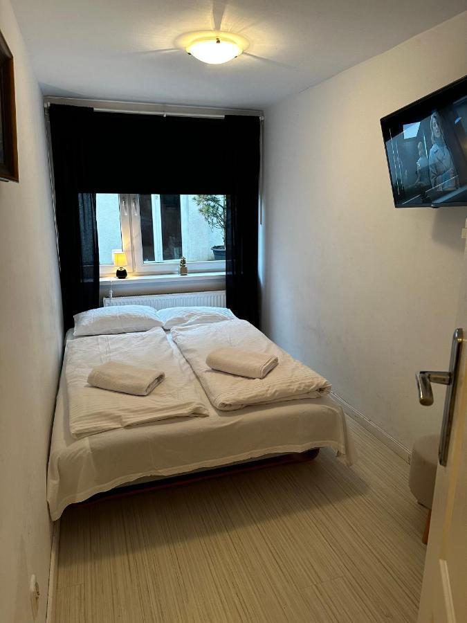 Pensjonat Jagoda B&B เมียนซิดดรอแย ภายนอก รูปภาพ