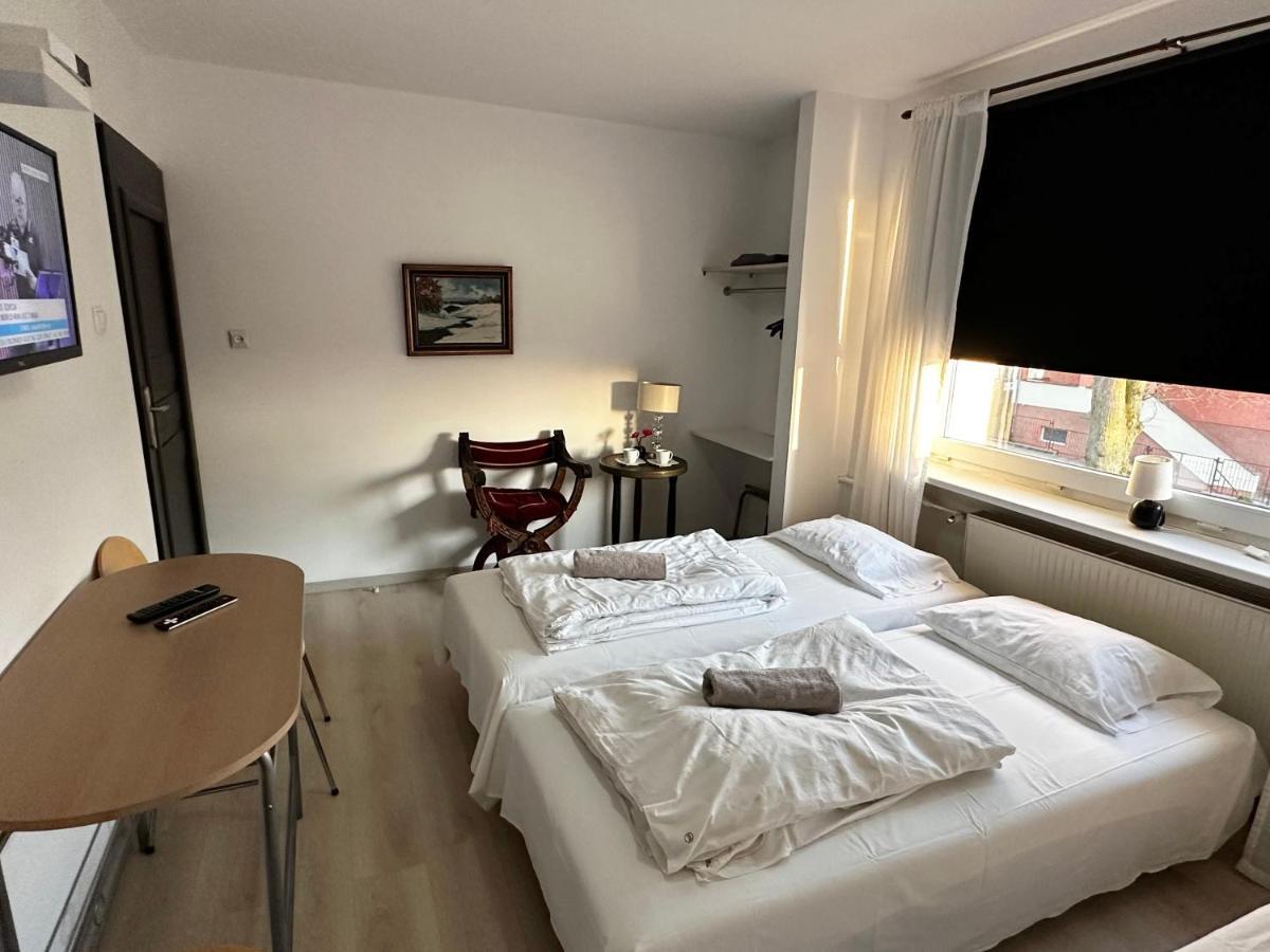 Pensjonat Jagoda B&B เมียนซิดดรอแย ภายนอก รูปภาพ